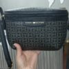 BANDOLERO FRONTAL NEGRO TOMMY HILFIGER - Imagen 2
