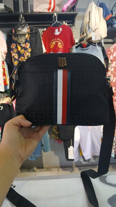 Bandolero NEgro con lineas TOMMY HILFIGER