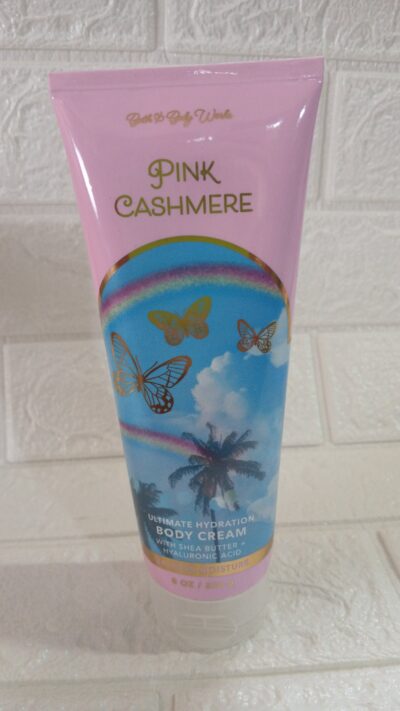 Locion Coeporal BATH & BODY 
PINK
