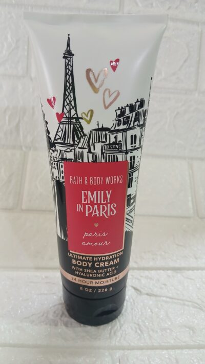 Locion Corporal BATH & BODY EMILY IN PARIS .
AMOUR
